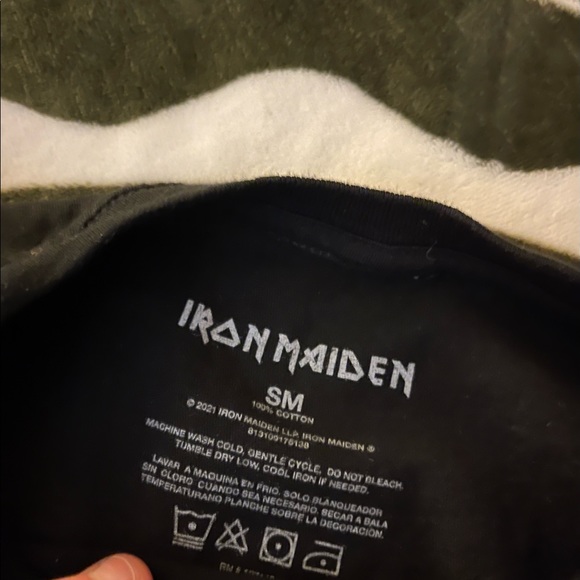 NWOT Iron Maiden Shirt🎸🔥 - Picture 2 of 4
